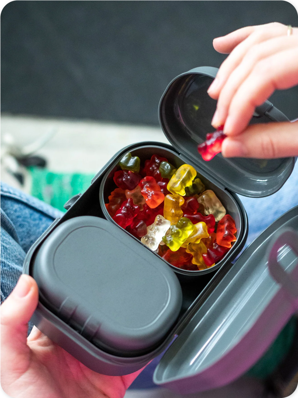 Set dvou obědových boxů s příborem