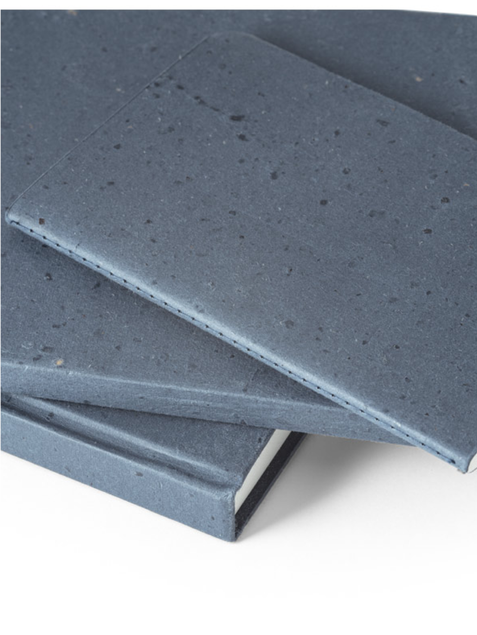 Sešit s deskami z odpadu z kávových slupek