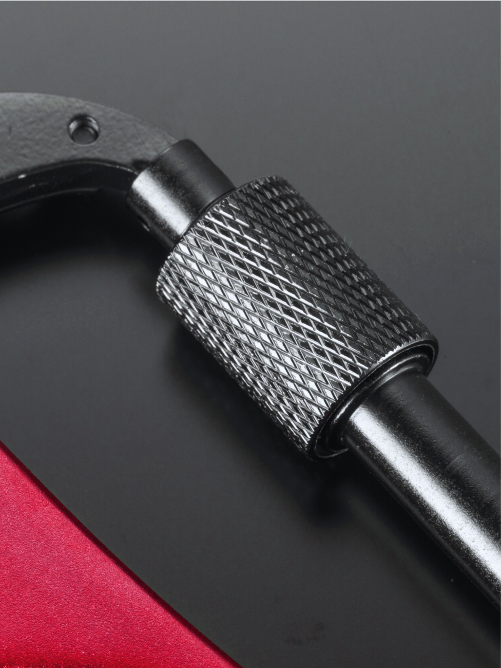 Kapesní nůž s karabinou